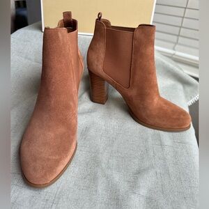 Michael Kors Lottie Bootie Womens Suede Almond Toe Ankle Boots